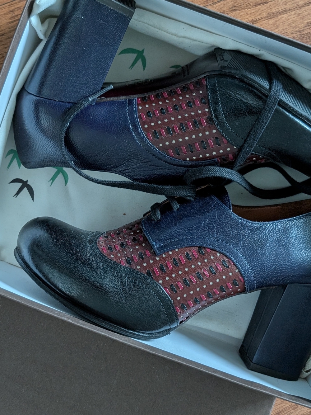 Like-New Chie Mihara Oxfords